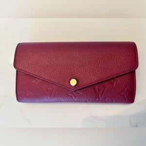 Louis Vuitton long wallet, excellent condition
